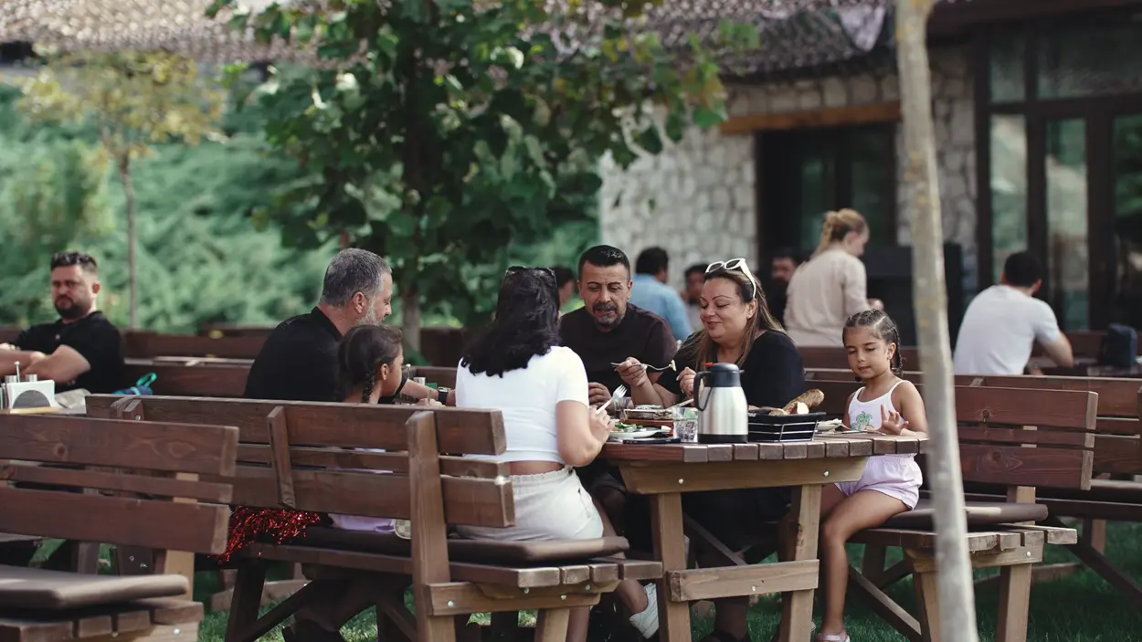 Saklı Sofra’da Doğal Lezzetler: Magical House’un Restoran Deneyimi